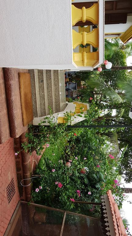 De Hibiscus 호텔 칸돌림 외부 사진